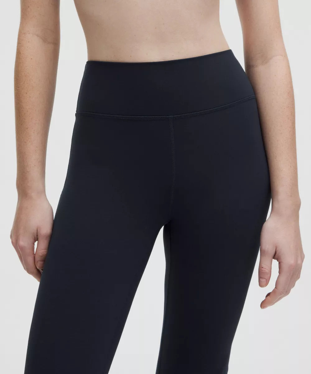 Pantalon Groove évasé taille haute en Nulu Court