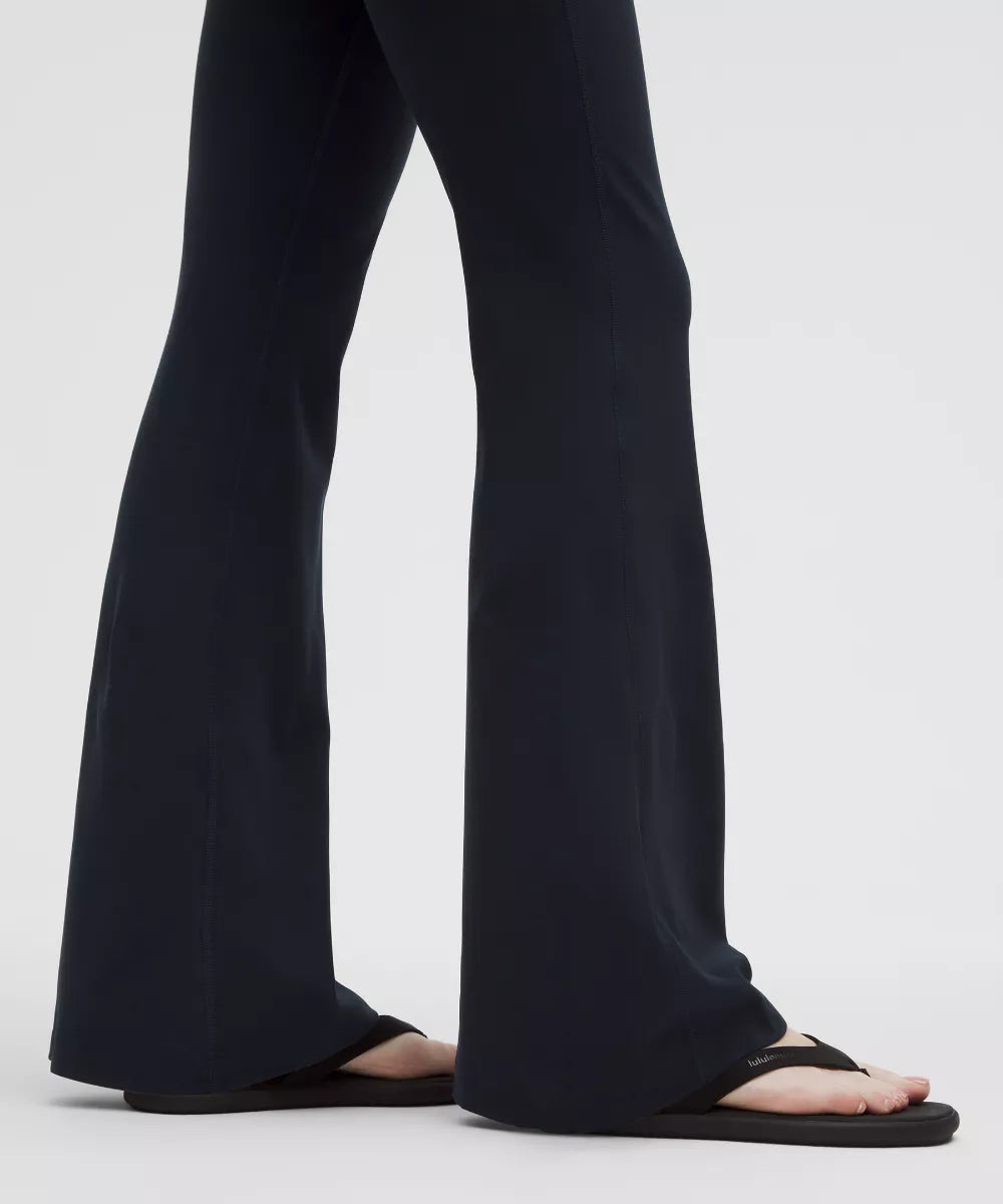Pantalon Groove évasé taille haute en Nulu Court