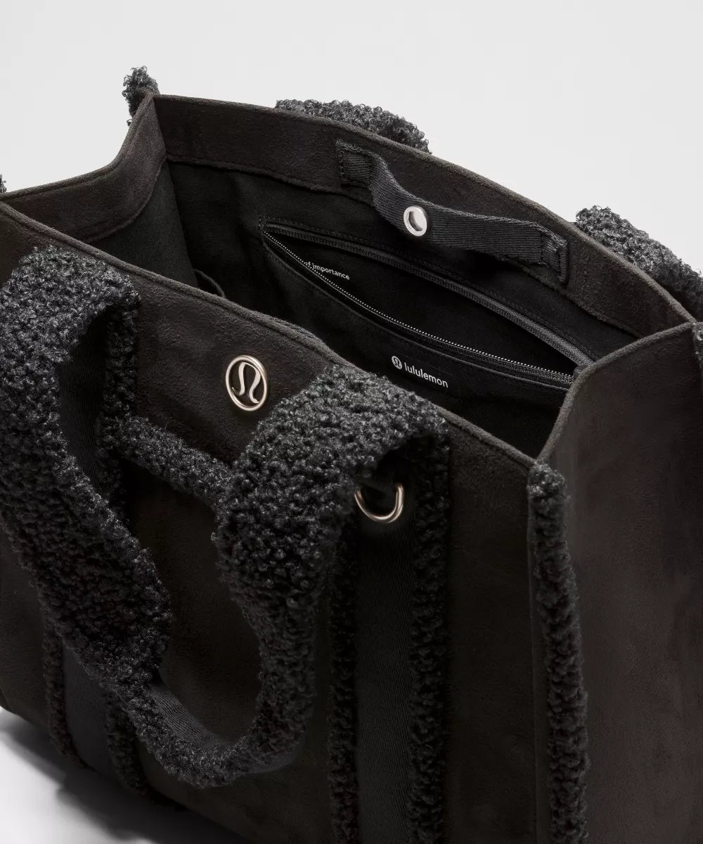 Boxy Tote Bag 10L Faux Shearling Trims
